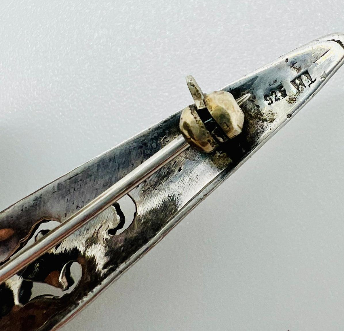 Art Deco Brosche mit Markasit & Topas