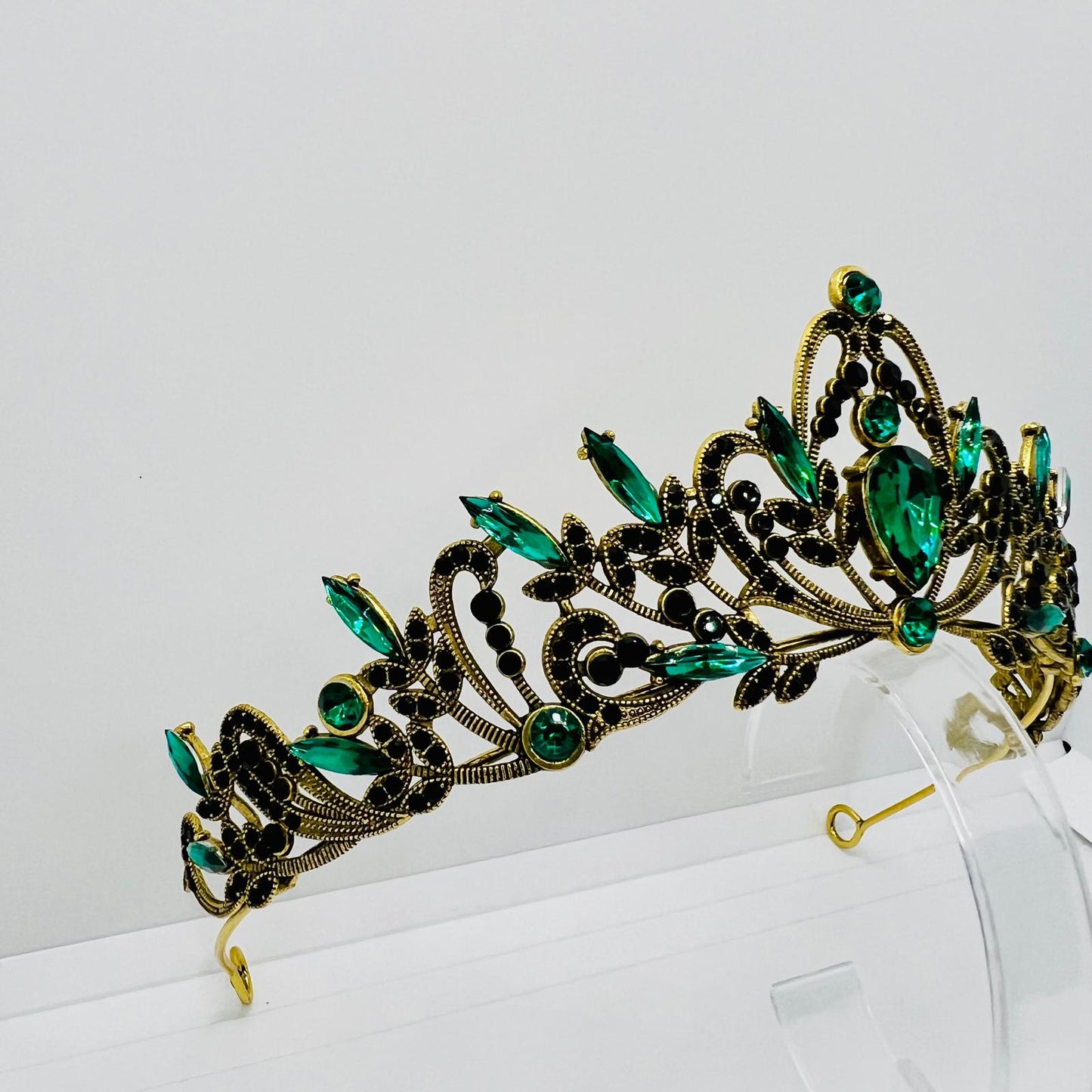 Barockstil Diadem Krone in Gold – Strasssteine in Grün Schwarz – Elegante Tiara