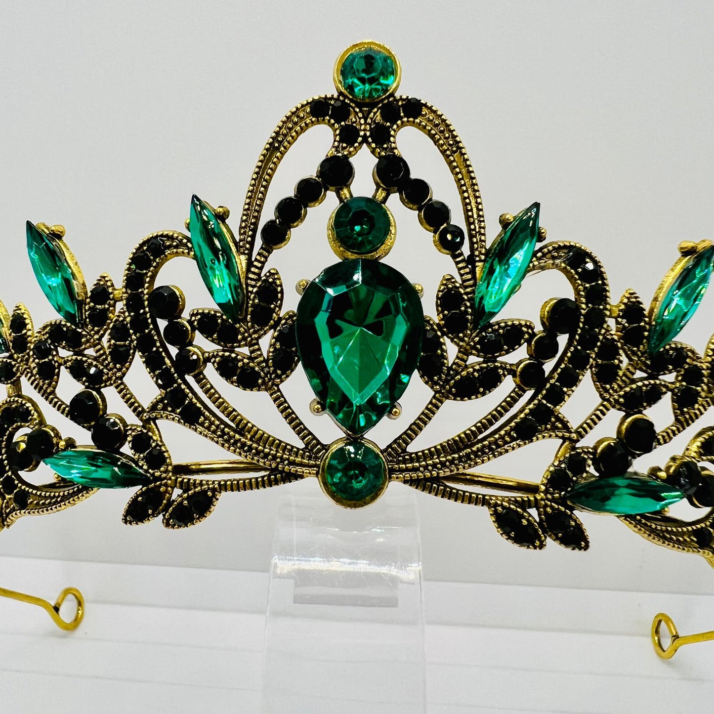 Barockstil Diadem Krone in Gold – Strasssteine in Grün Schwarz – Elegante Tiara