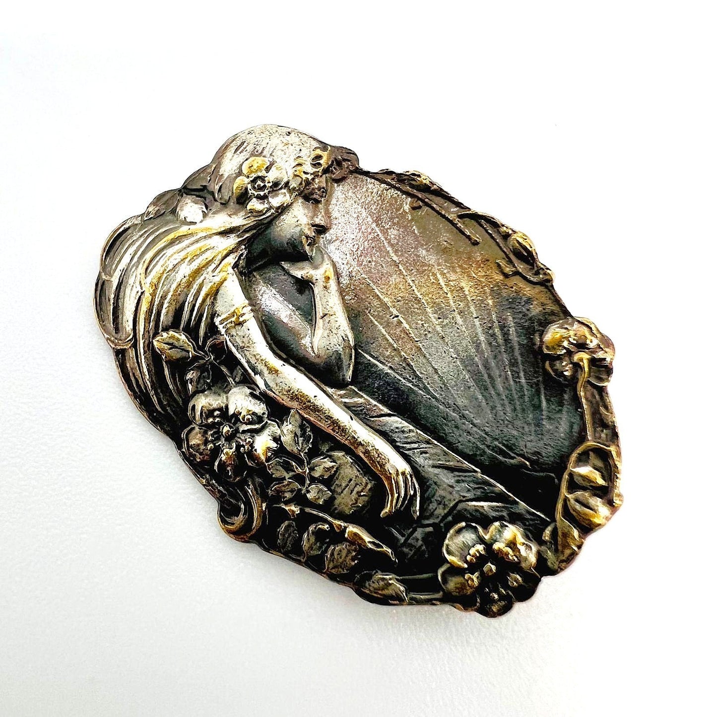 Antike Jugendstil-Brosche