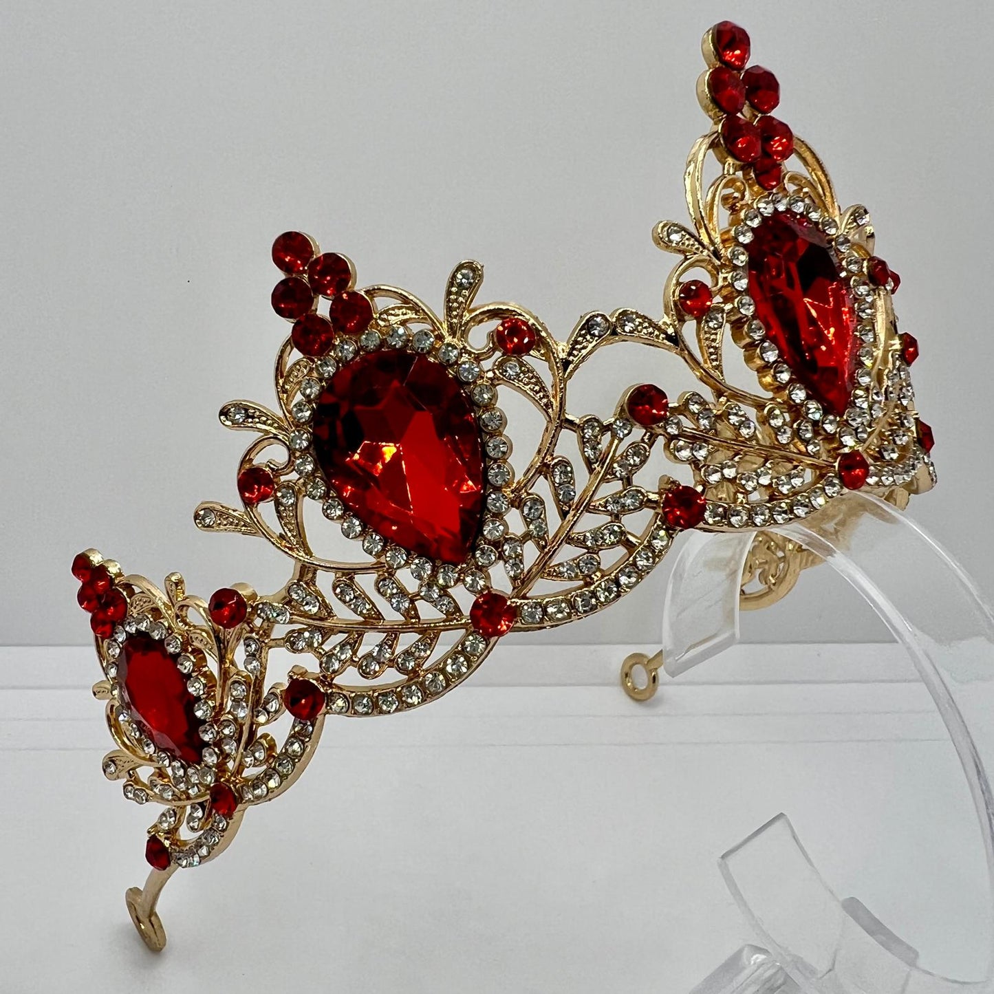 Diadem Krone in Gold mit Roten und Weißen Strasssteinen