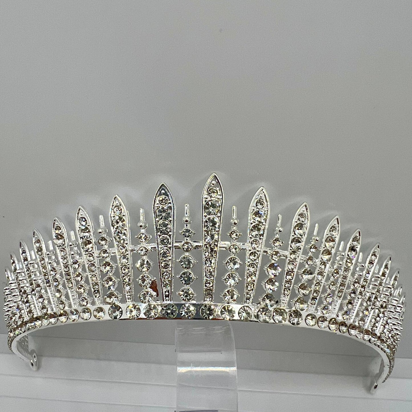 Tiara Diadem in Silber mit Strasssteinen