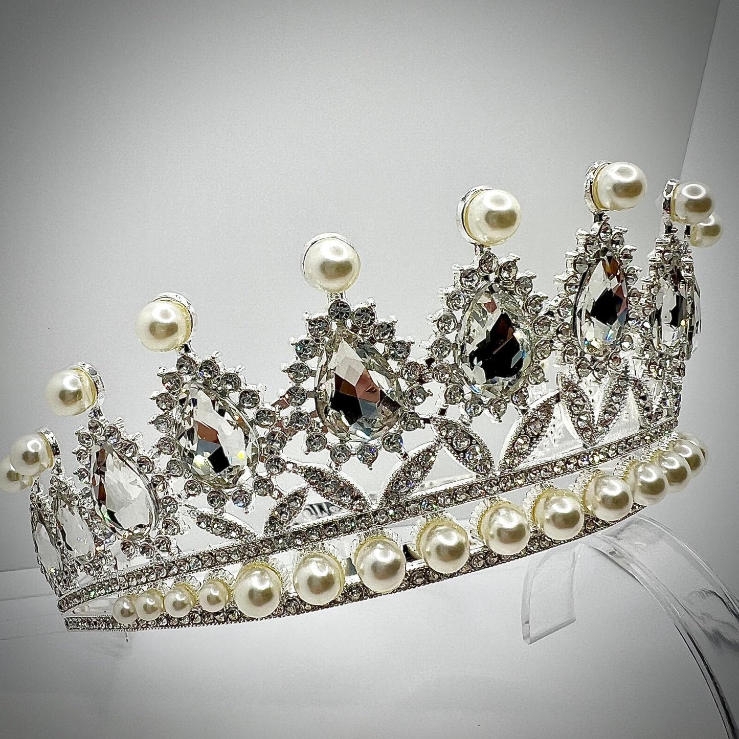 Hochzeitskrone mit Strass und Perlen in Silber