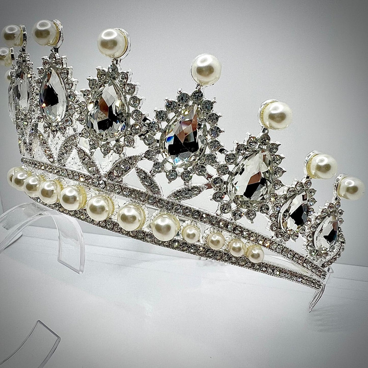 Hochzeitskrone mit Strass und Perlen in Silber