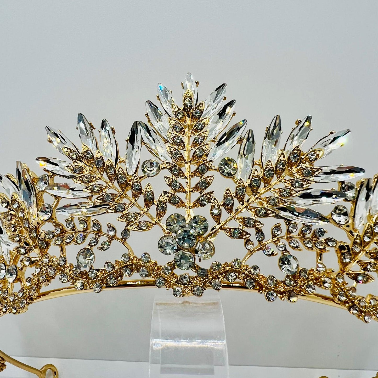 Königliche Goldene Kristallkrone