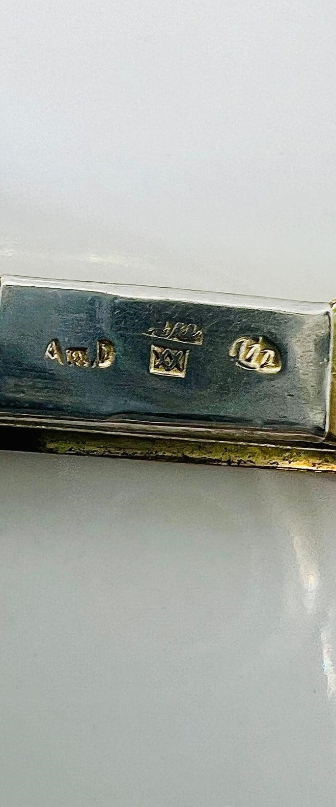Designer Krawattennadel