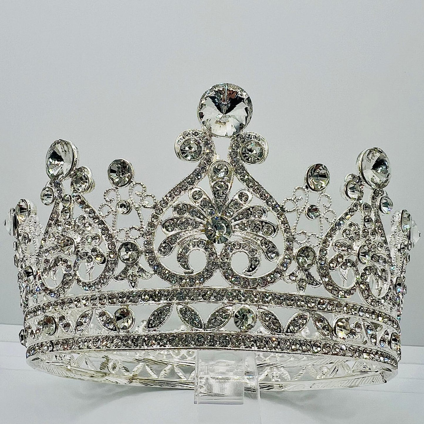Diadem in Silber mit Strasssteinen