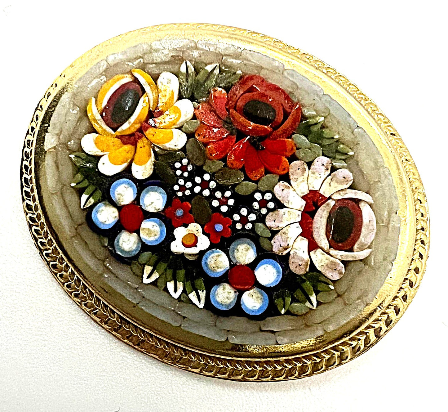 Mikromosaik Brosche mit Blumenmotiv