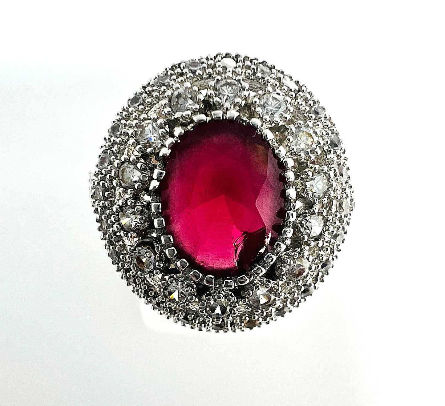 Ring mit Rubin-Korund