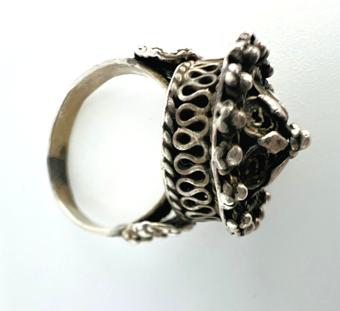 Handgearbeiteter Vintage Silberring mit Filigran-Ornamentik | Größe 7 – Einzigartiger Unikatschmuck