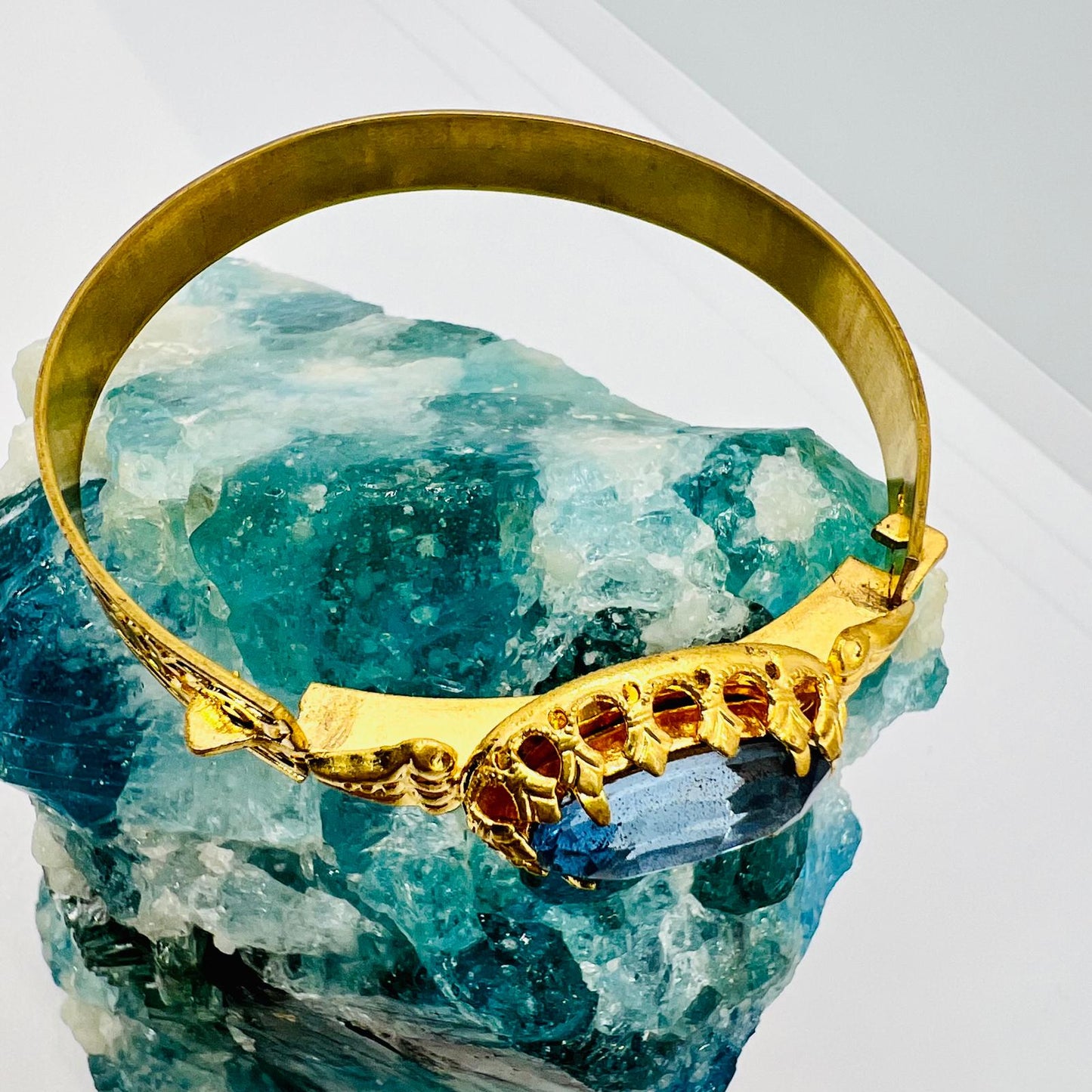 Vintage Armreif Vergoldet mit Blauem Strass Stein