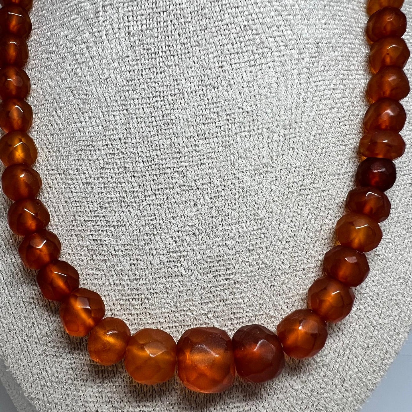 Vintage facettierte Bernstein-Kette
