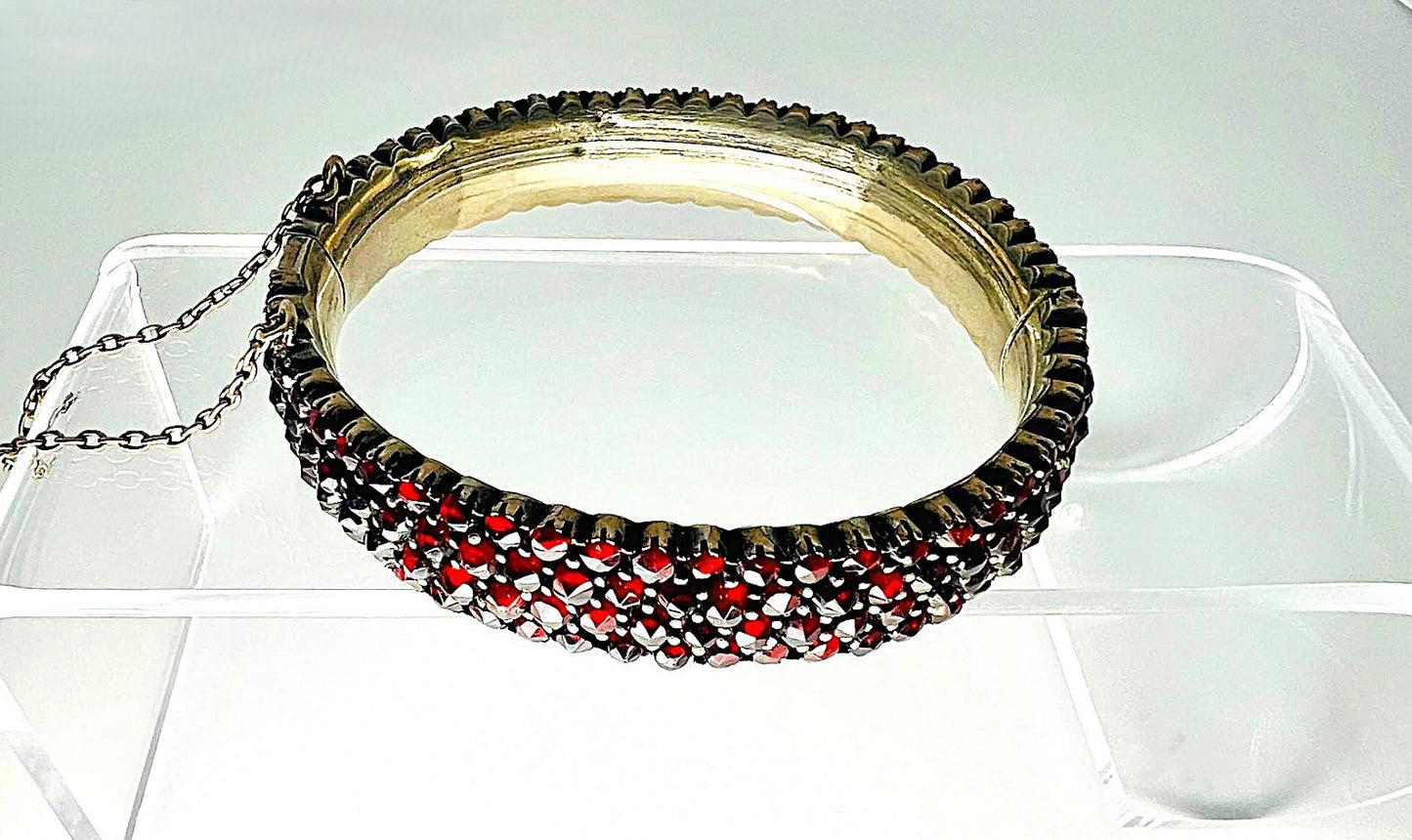 Antiker böhmischer Granat Armreif Pyrop 28,10g | Historismus ca. 1880 | versilbertes Tombak | 1A-Zustand