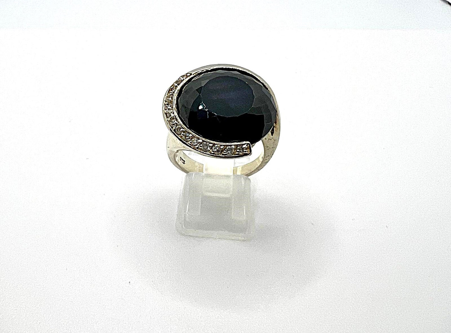 925 Silber Ring mit facettiertem schwarzem Zirkonia Stein