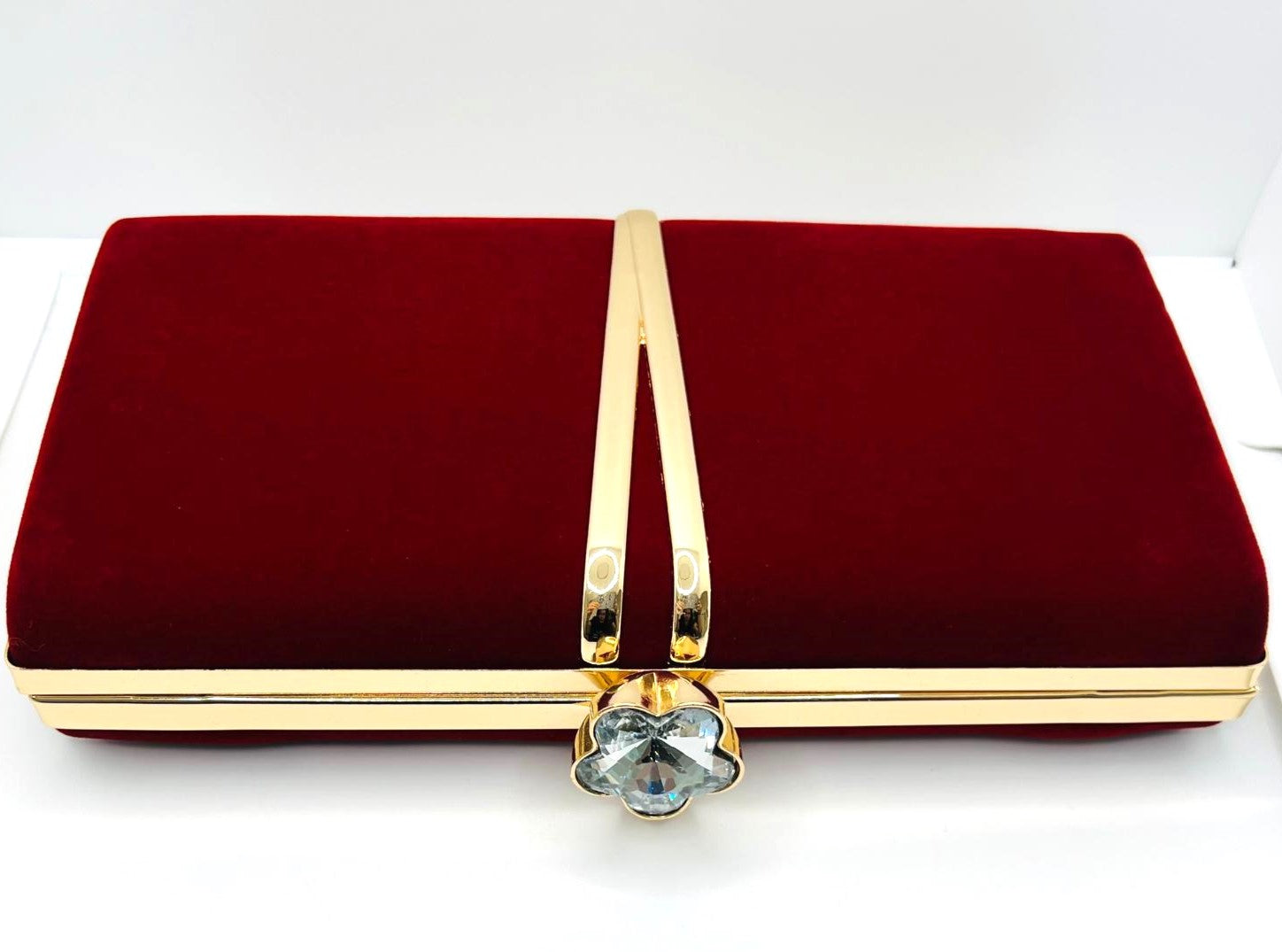 Abend Clutch aus rotem Samt 