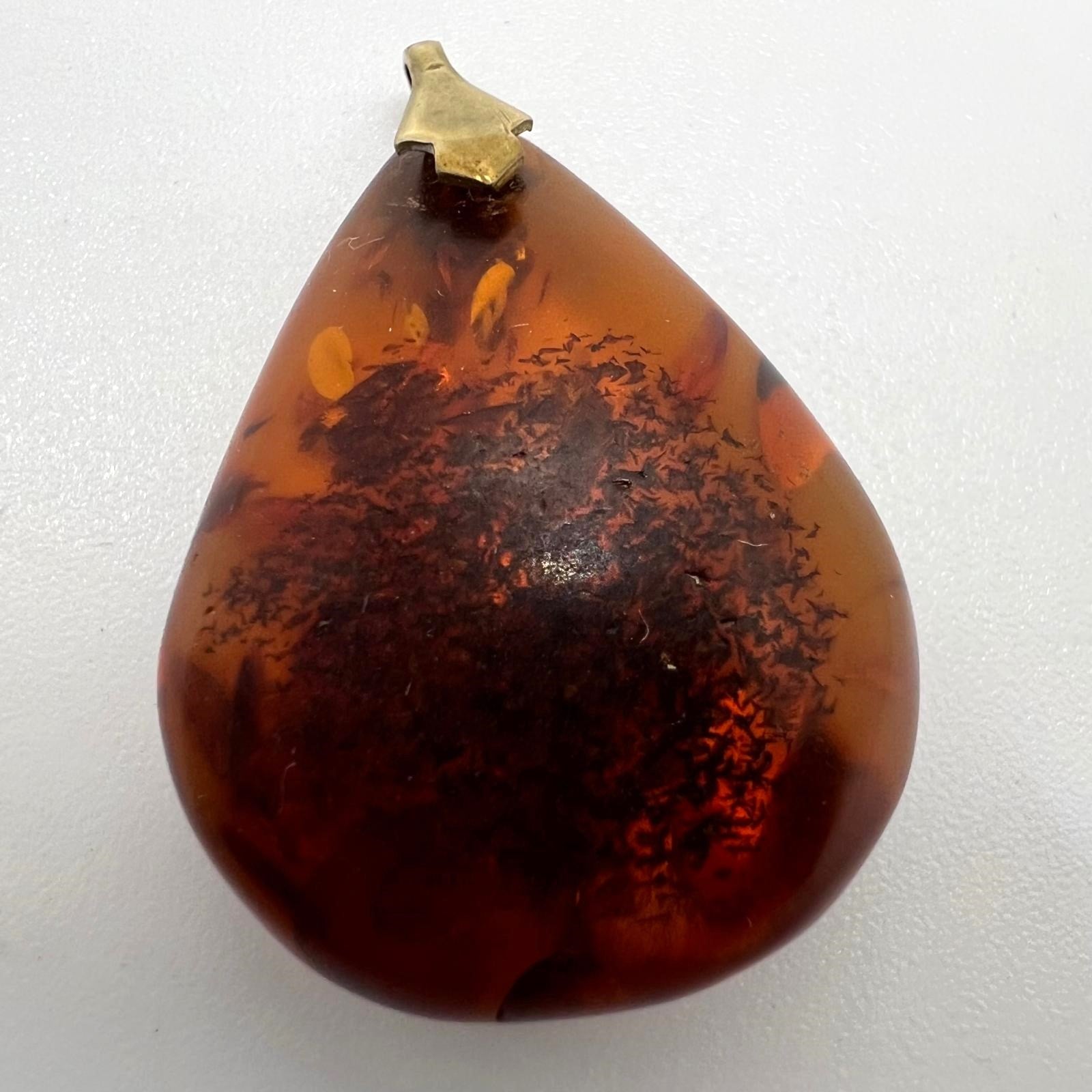 Vintage Amber Pendant Necklace 