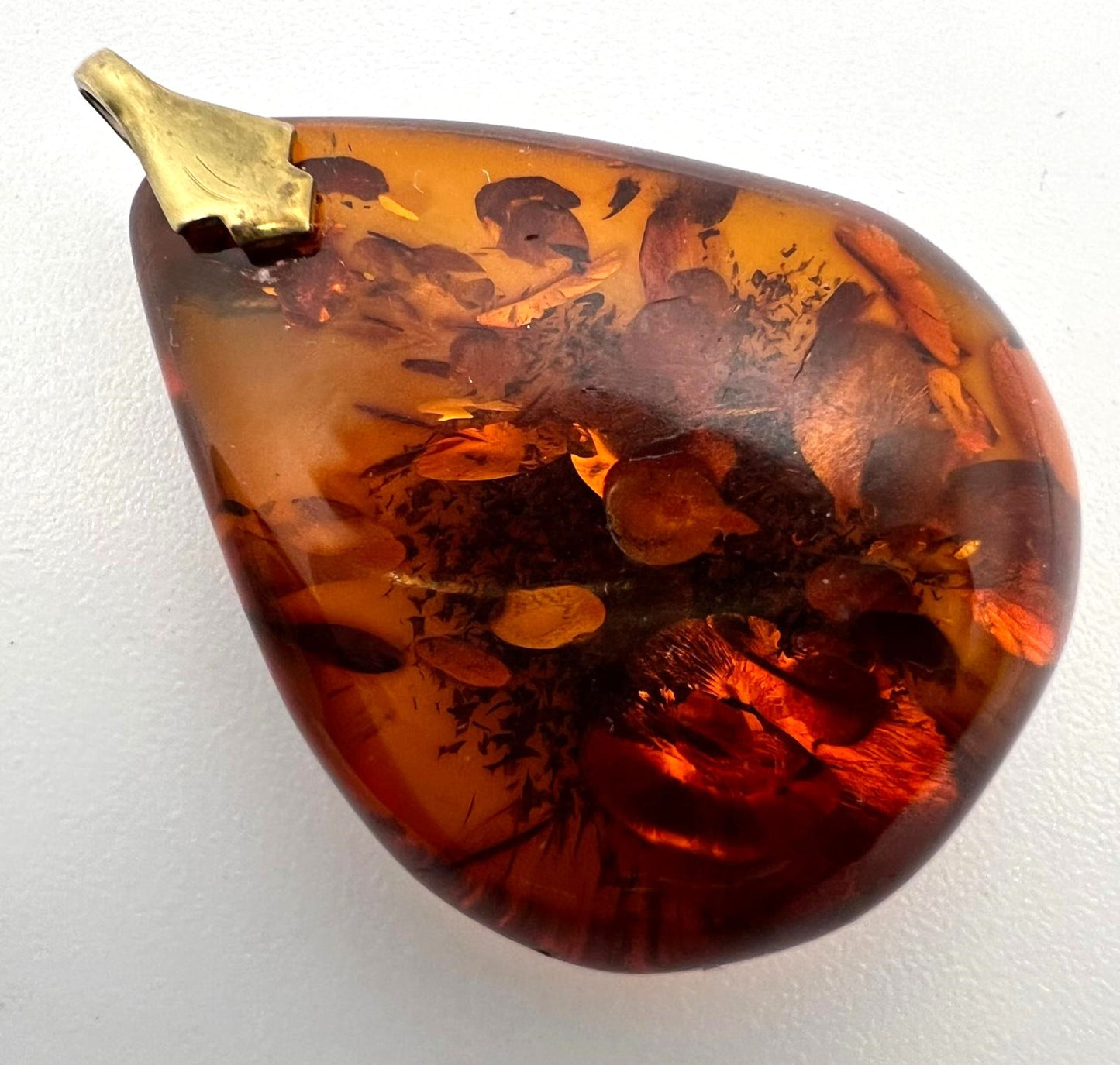 Vintage Amber Pendant Necklace 