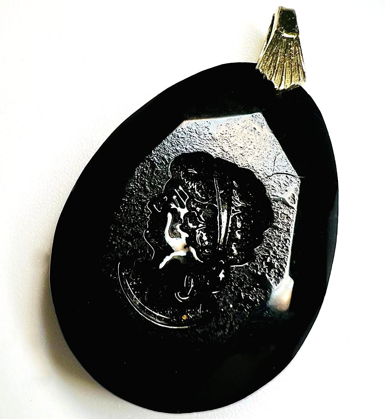 Art-Déco-Onyx-Anhänger