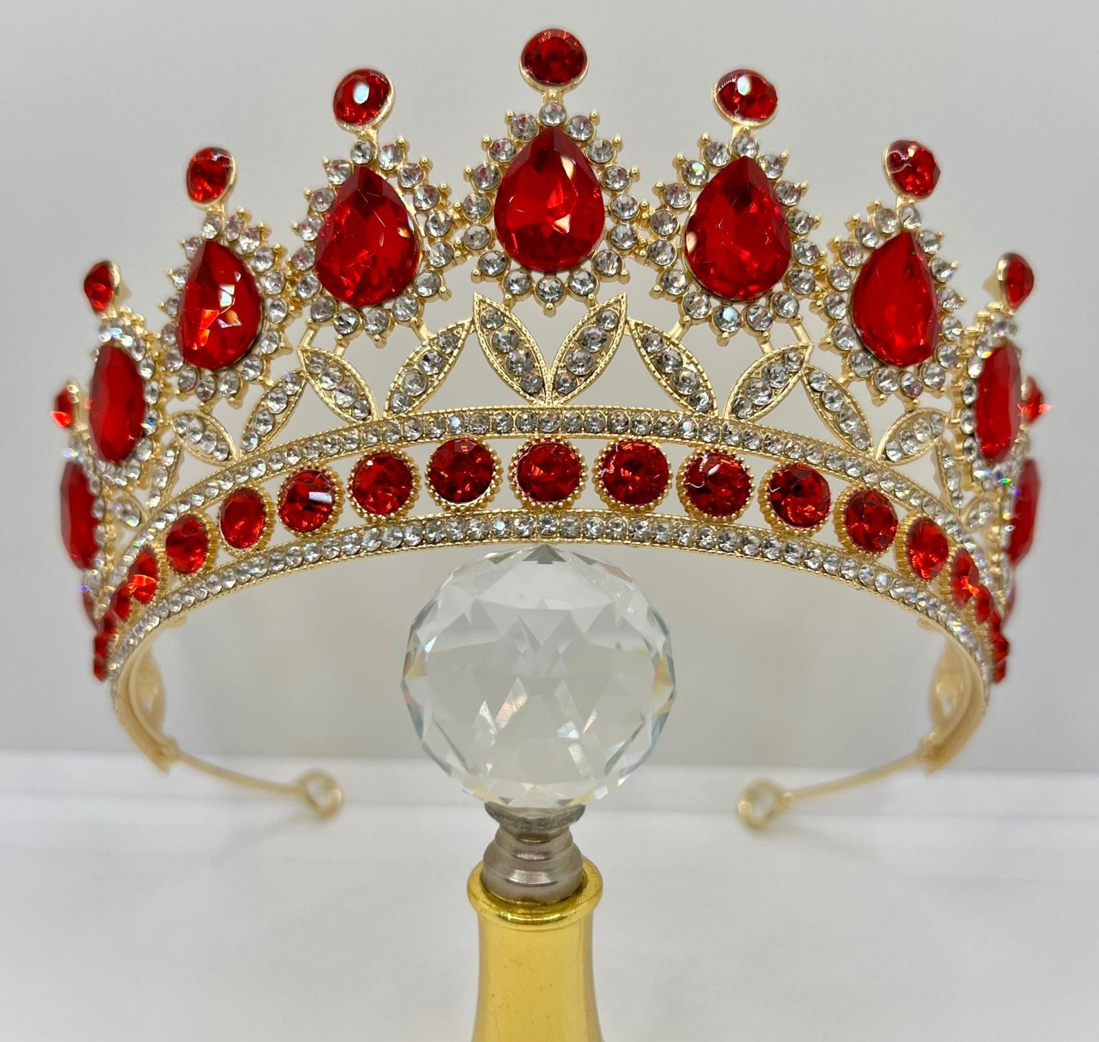 Königin Diadem Tiara – Gold & Rot