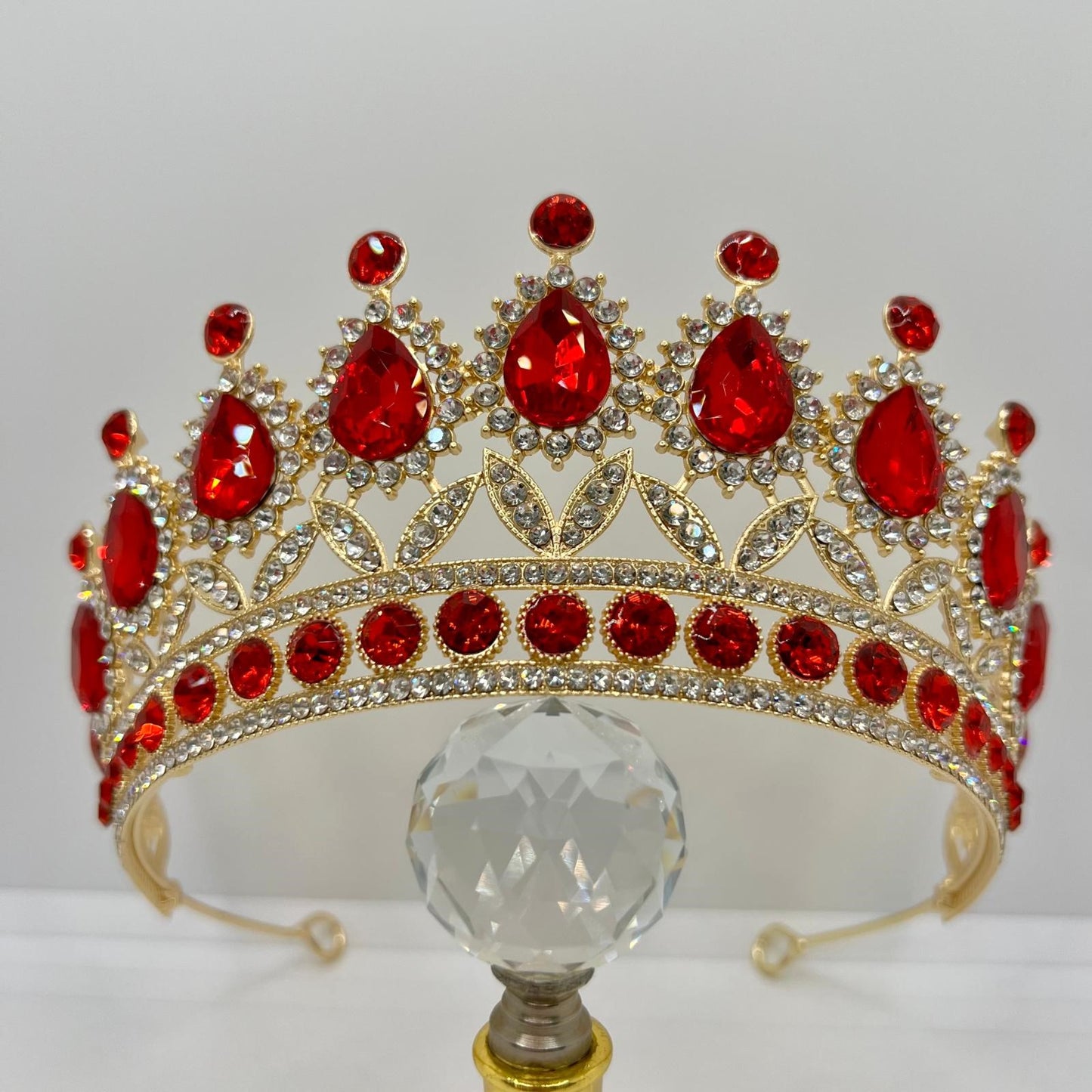 Königin Diadem Tiara – Gold & Rot