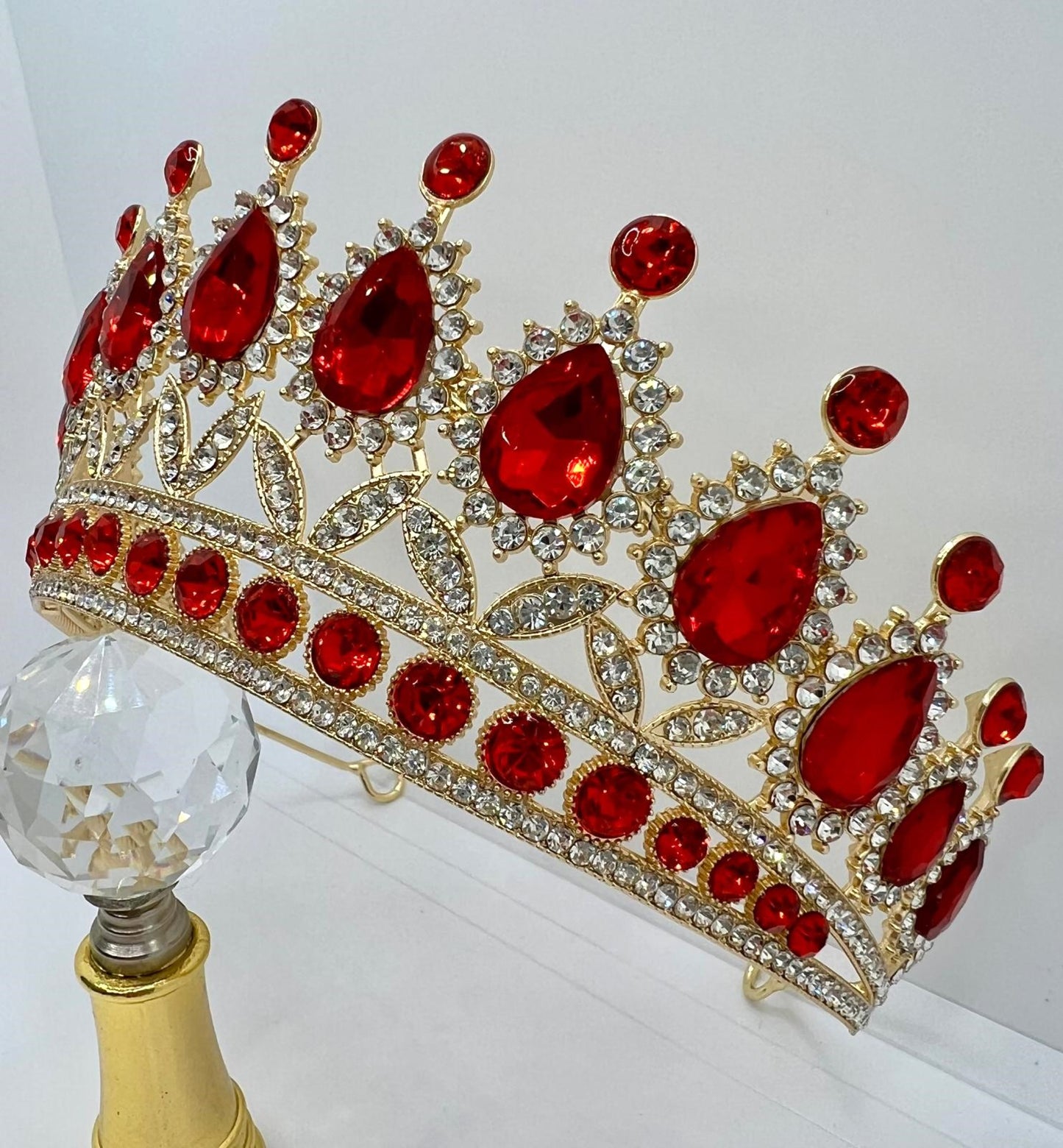 Königin Diadem Tiara – Gold & Rot