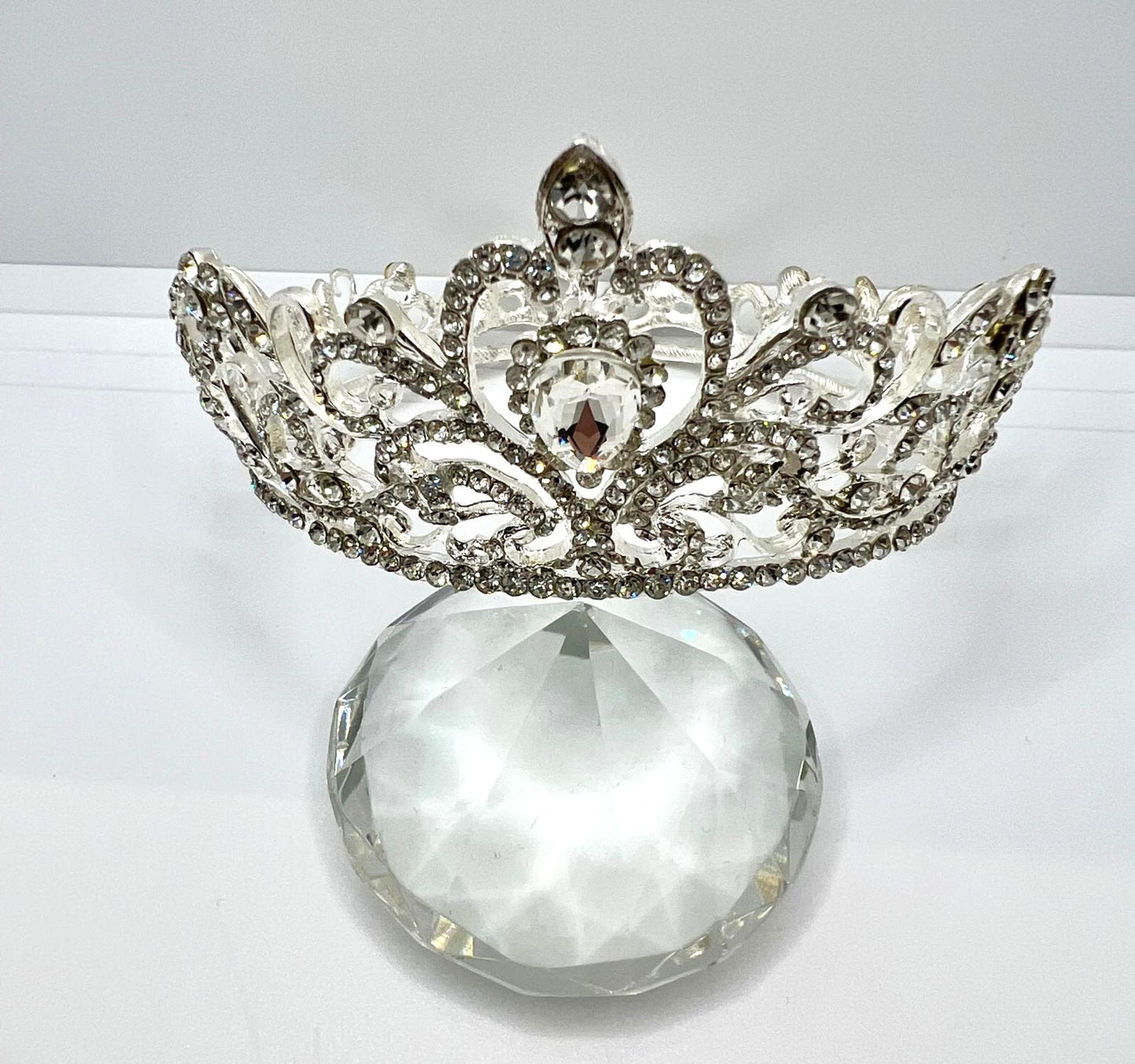  Tiara mit Strass in Silber