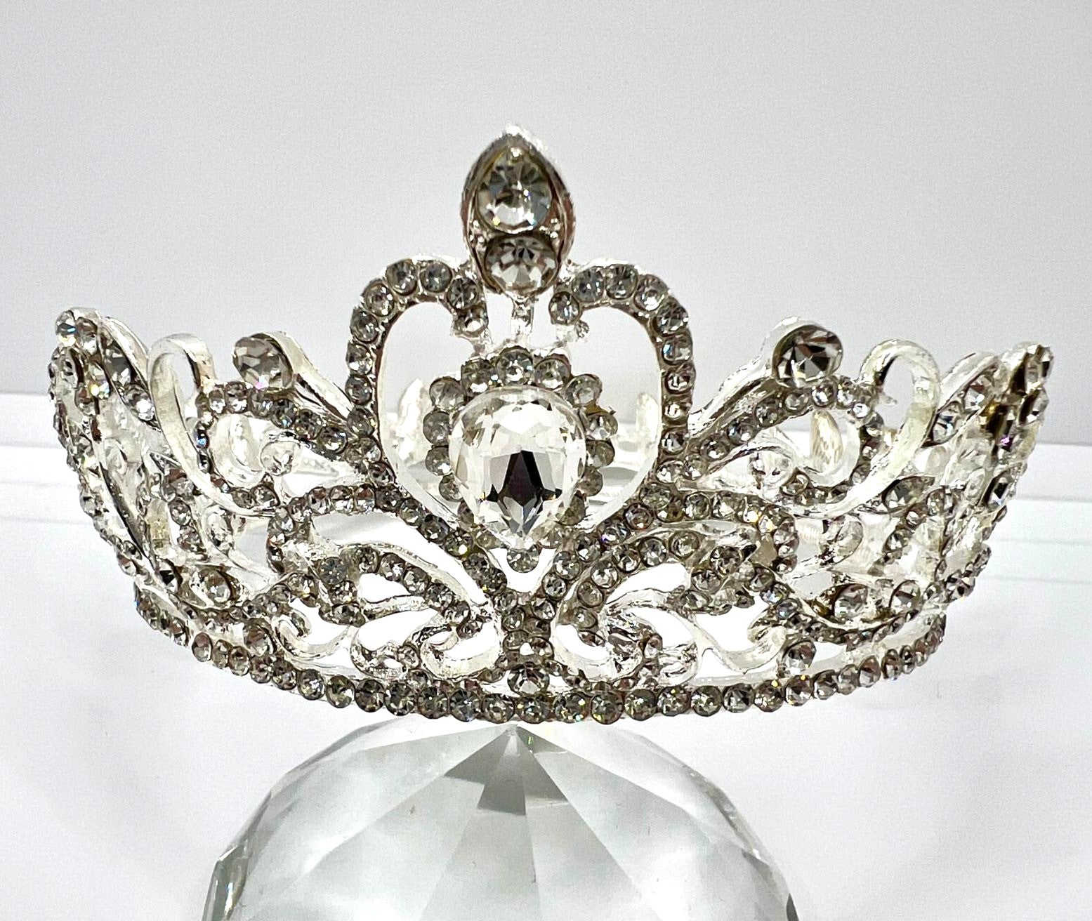  Tiara mit Strass in Silber