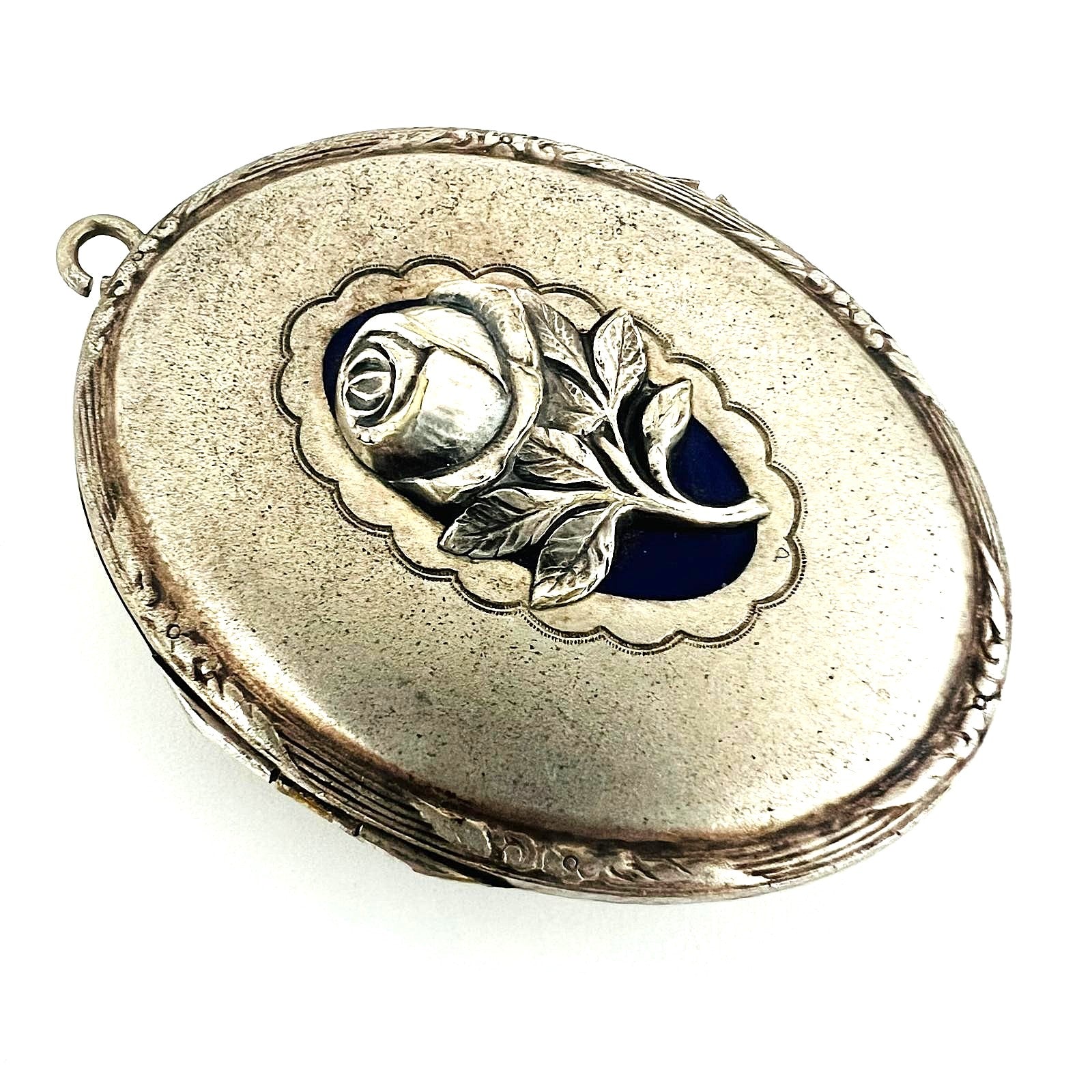  Fotoamulett mit Rosenrelief