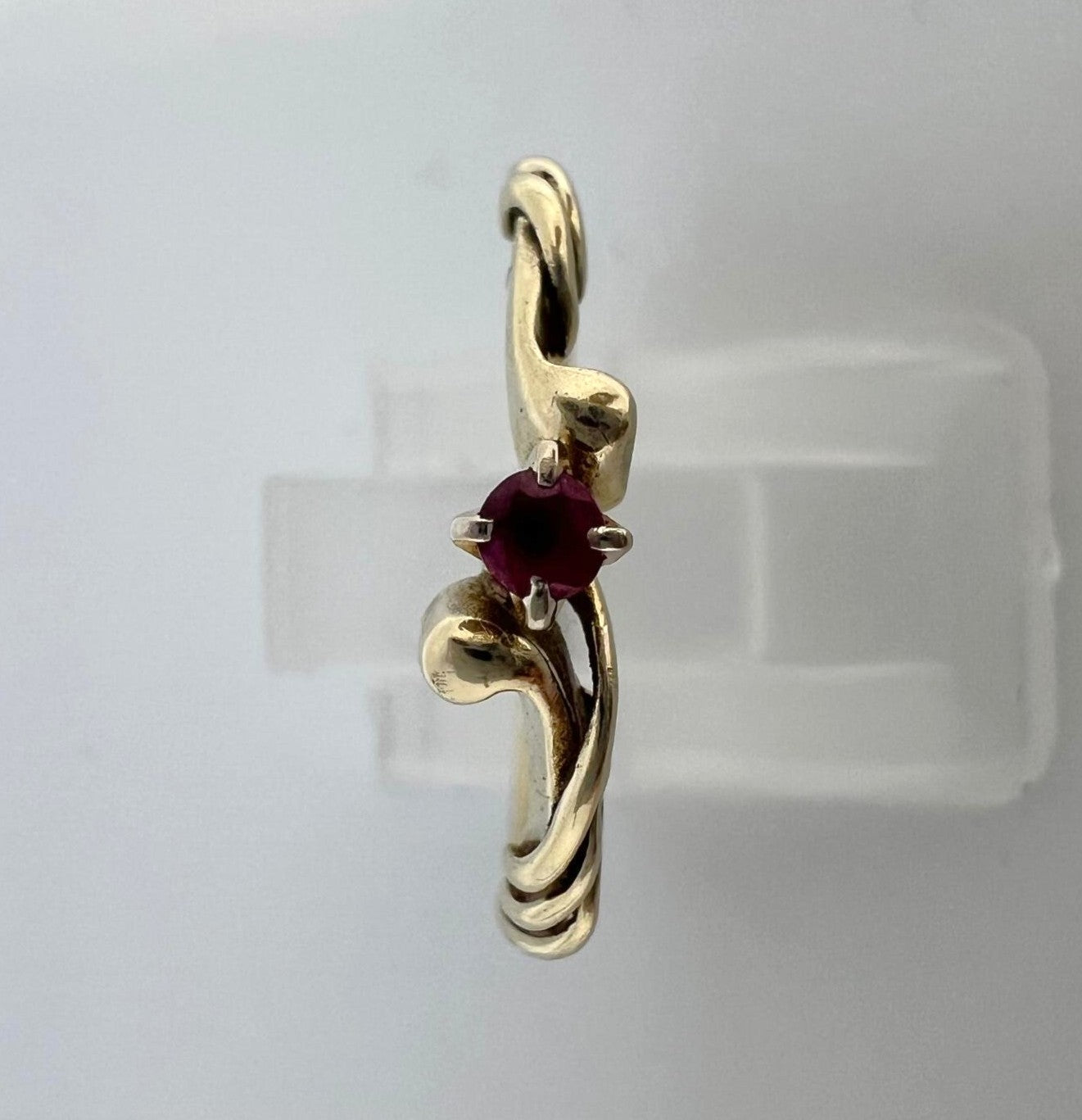 Gold Vintage-Ring mit Rubin
