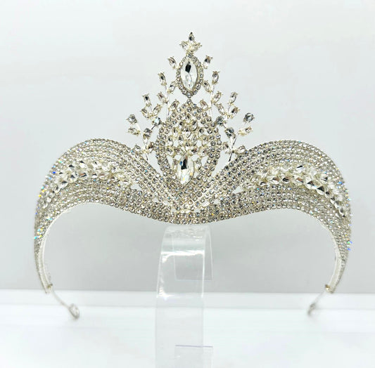  Luxuriöse silberne Tiara