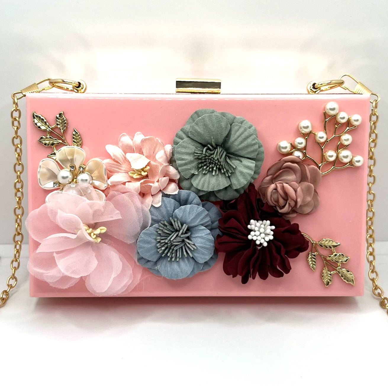 Rosa Acryl Clutch mit 3D-Blumenstickerei