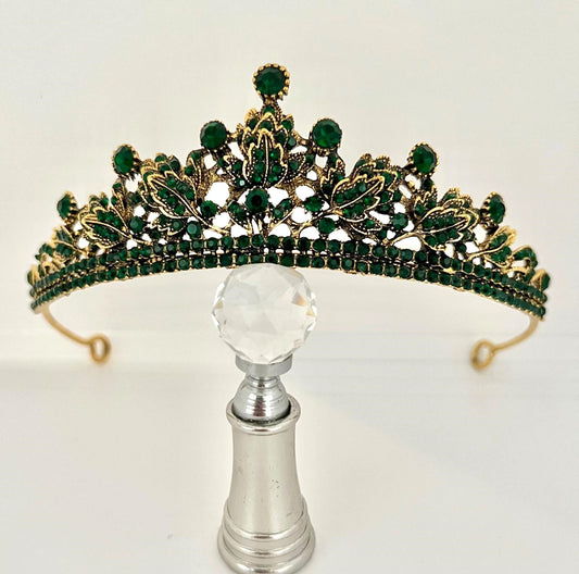Tiara mit Smaragdgrünen Strasskristallen