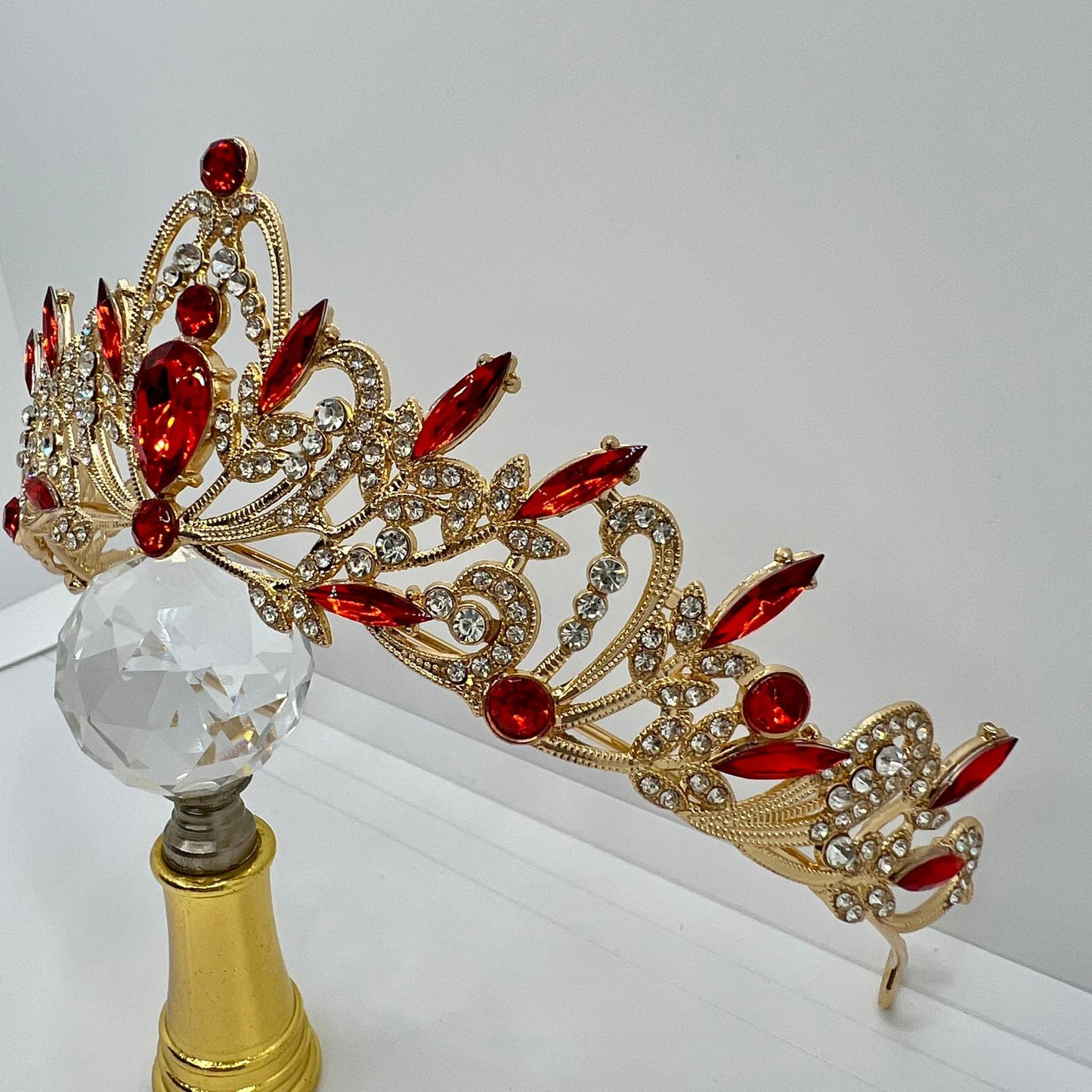 Tekelamon Tiara 