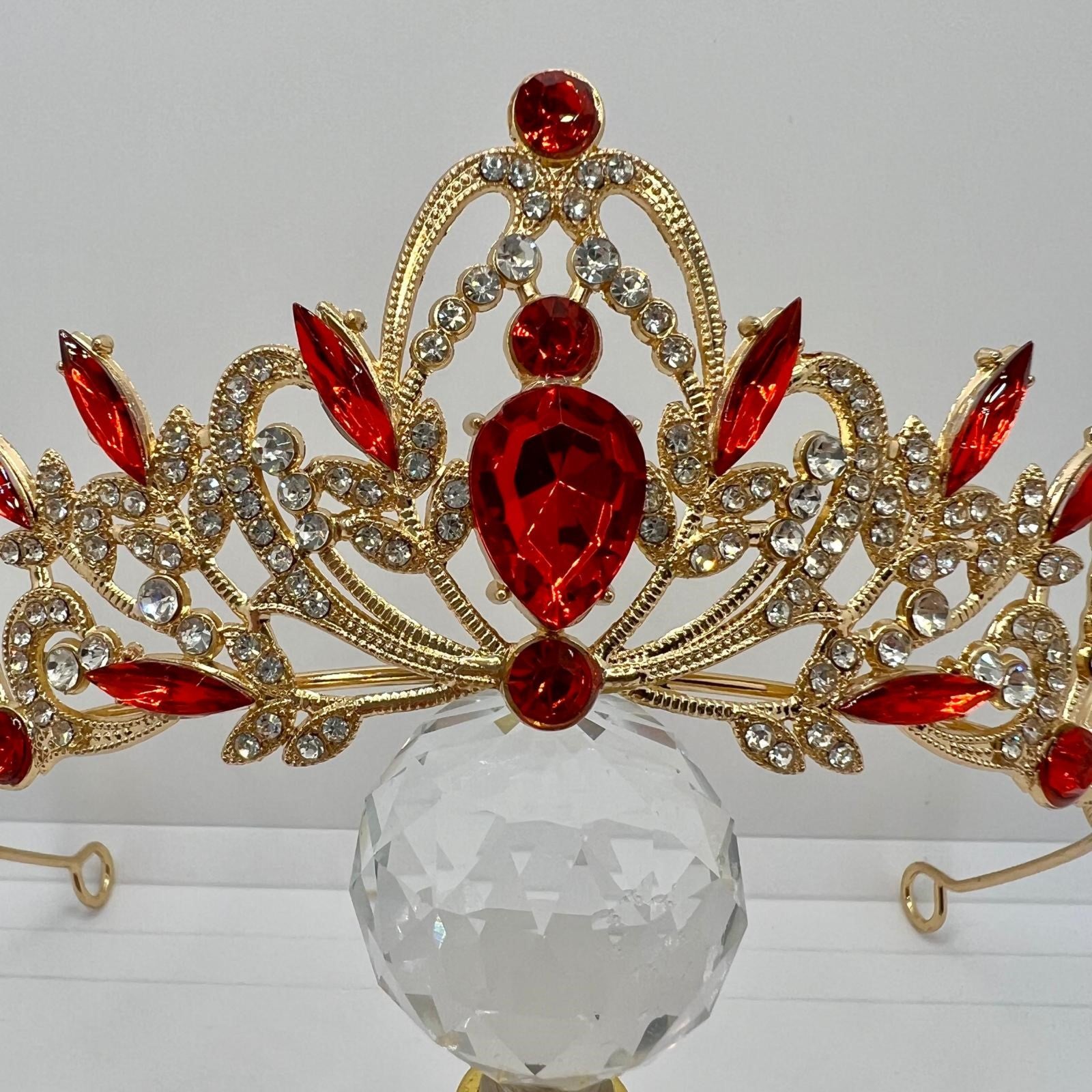 Tekelamon Tiara 