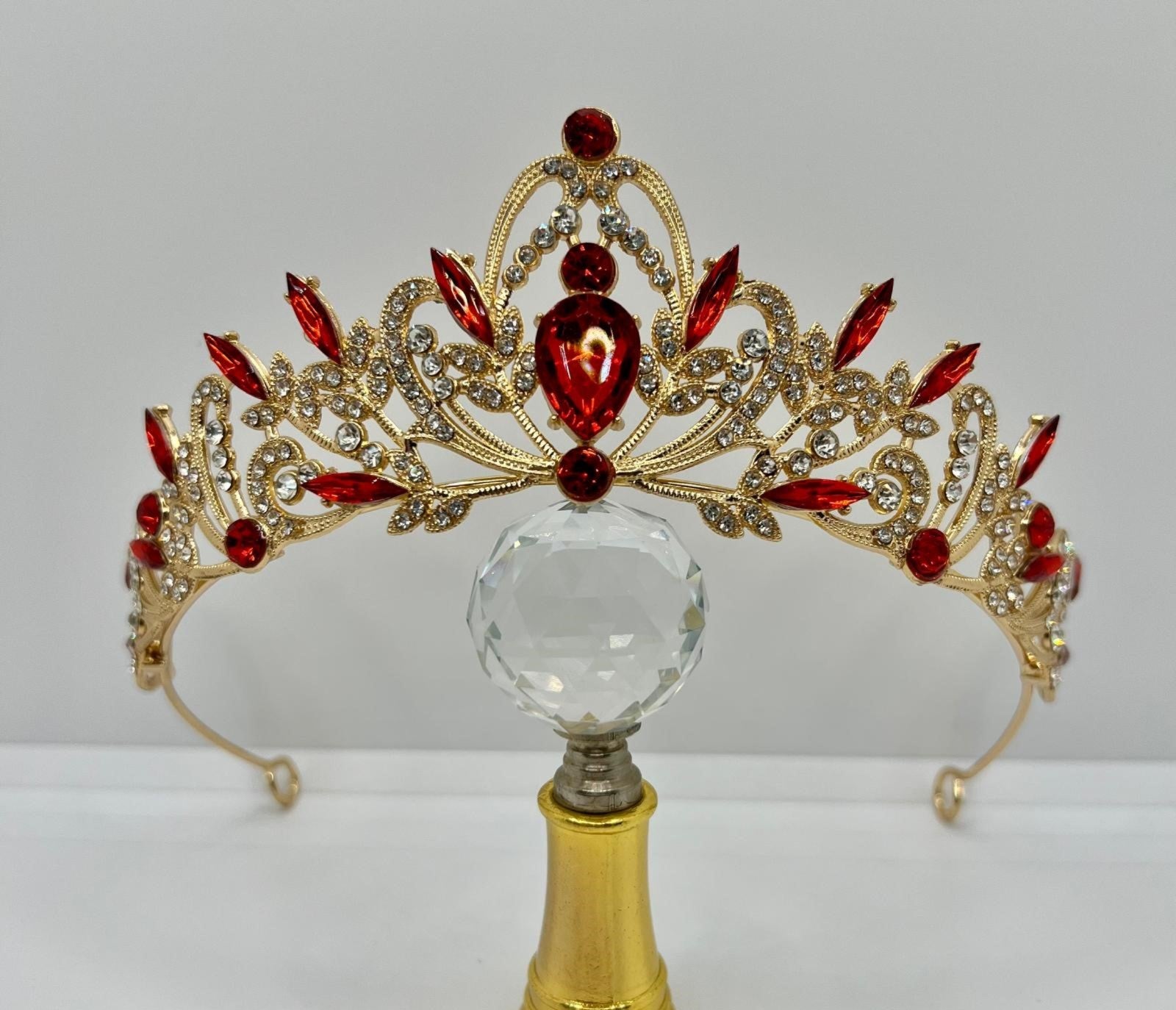 Tekelamon Tiara 