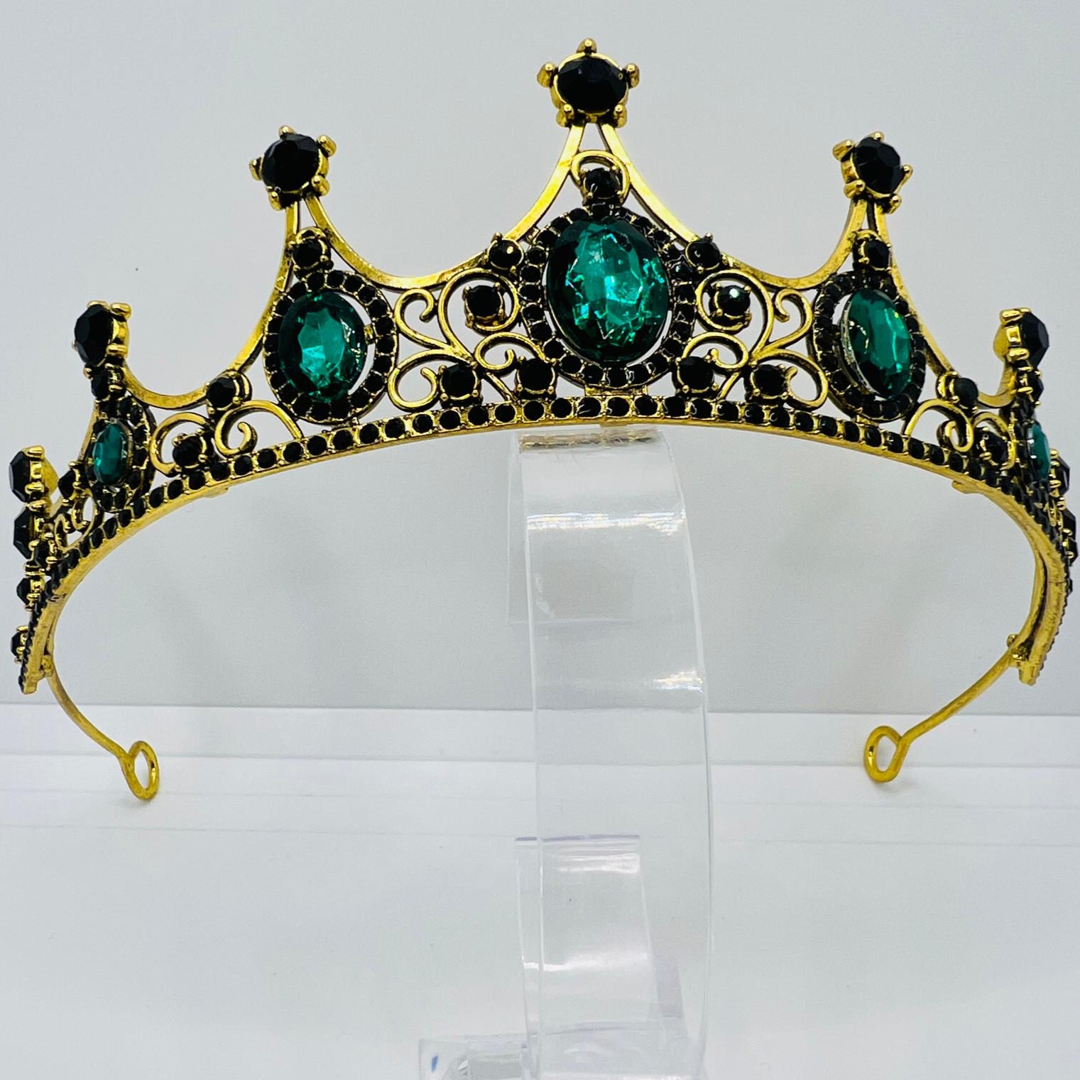 Tiara im Barockstil mit Grünen und Schwarzen Strasssteinen