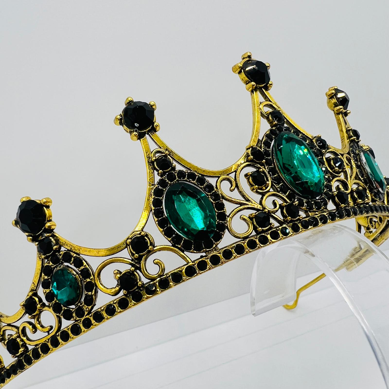 Tiara im Barockstil mit Grünen und Schwarzen Strasssteinen