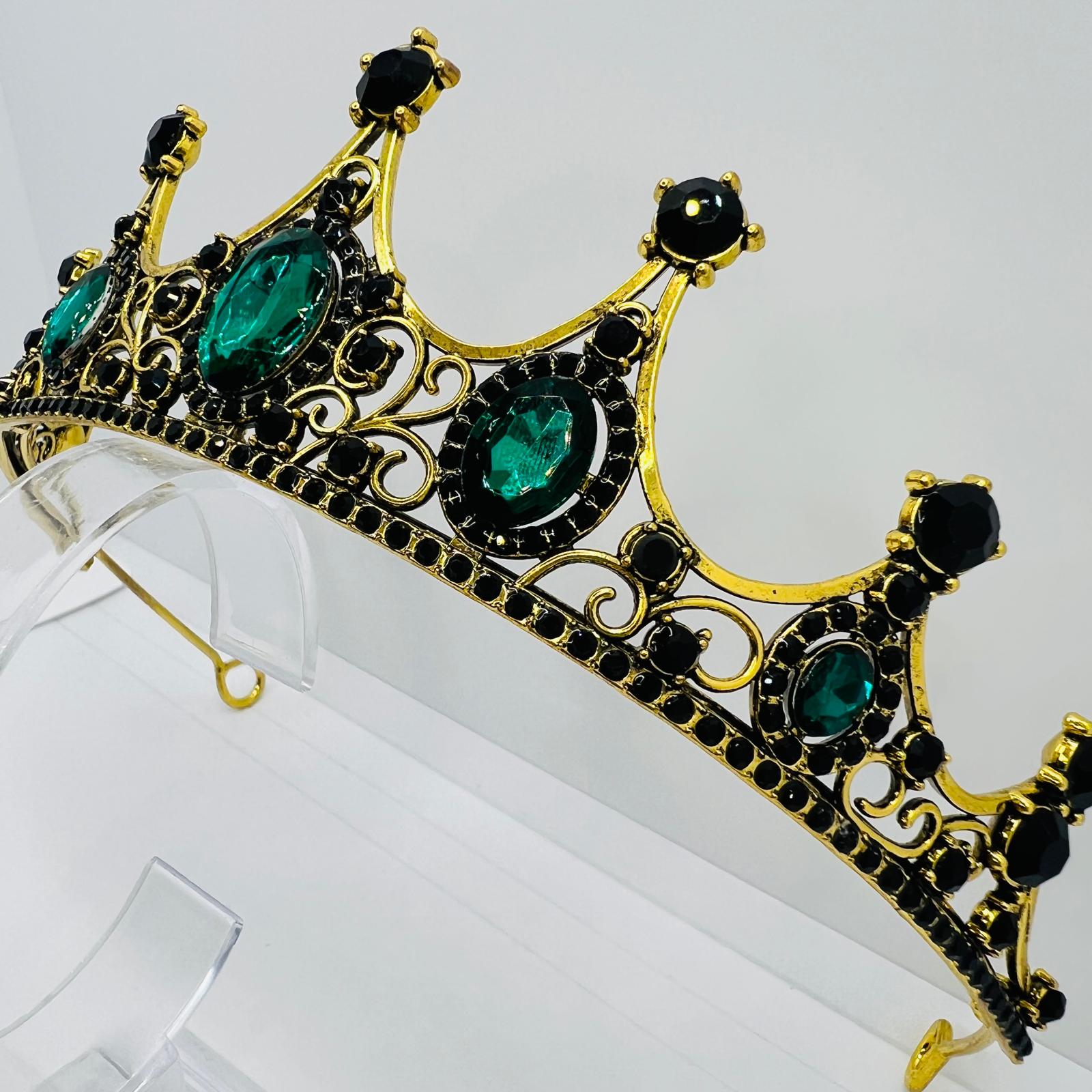 Tiara im Barockstil mit Grünen und Schwarzen Strasssteinen