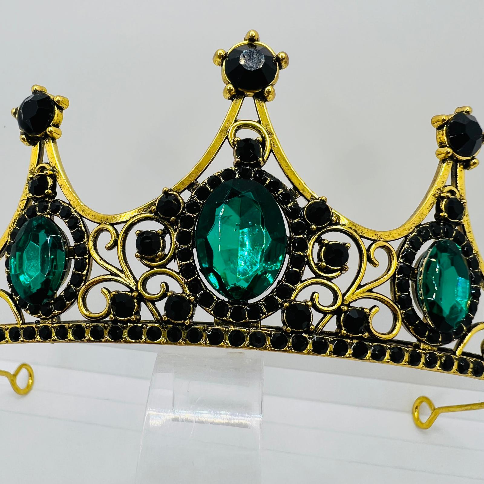 Tiara im Barockstil mit Grünen und Schwarzen Strasssteinen