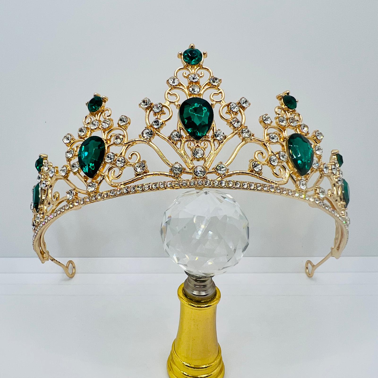  Tiara mit Smaragdgrünen Strasssteinen 