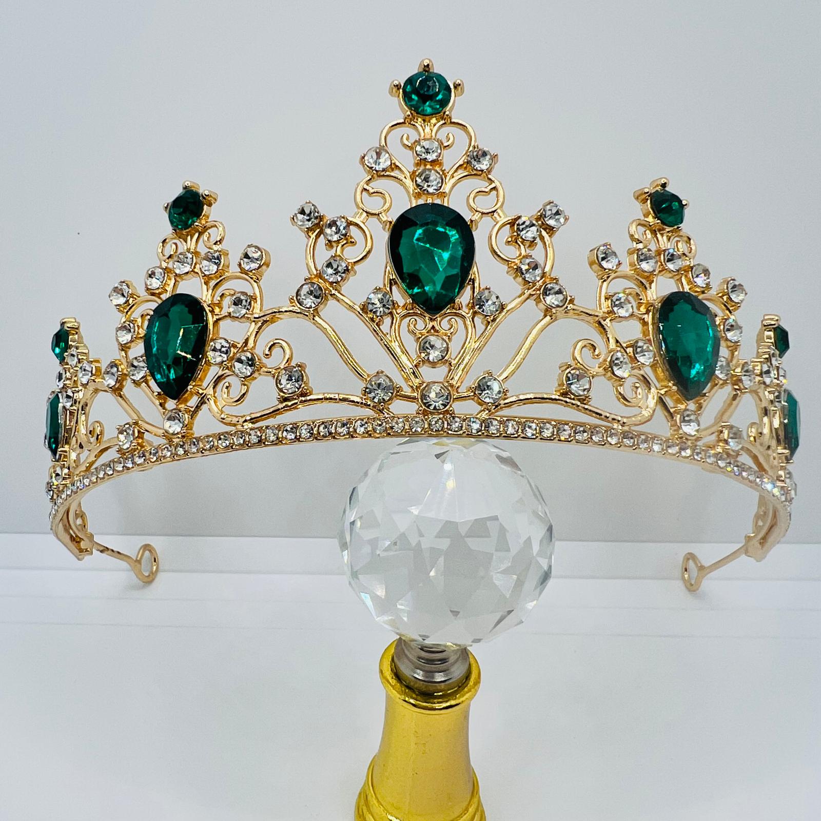  Tiara mit Smaragdgrünen Strasssteinen 