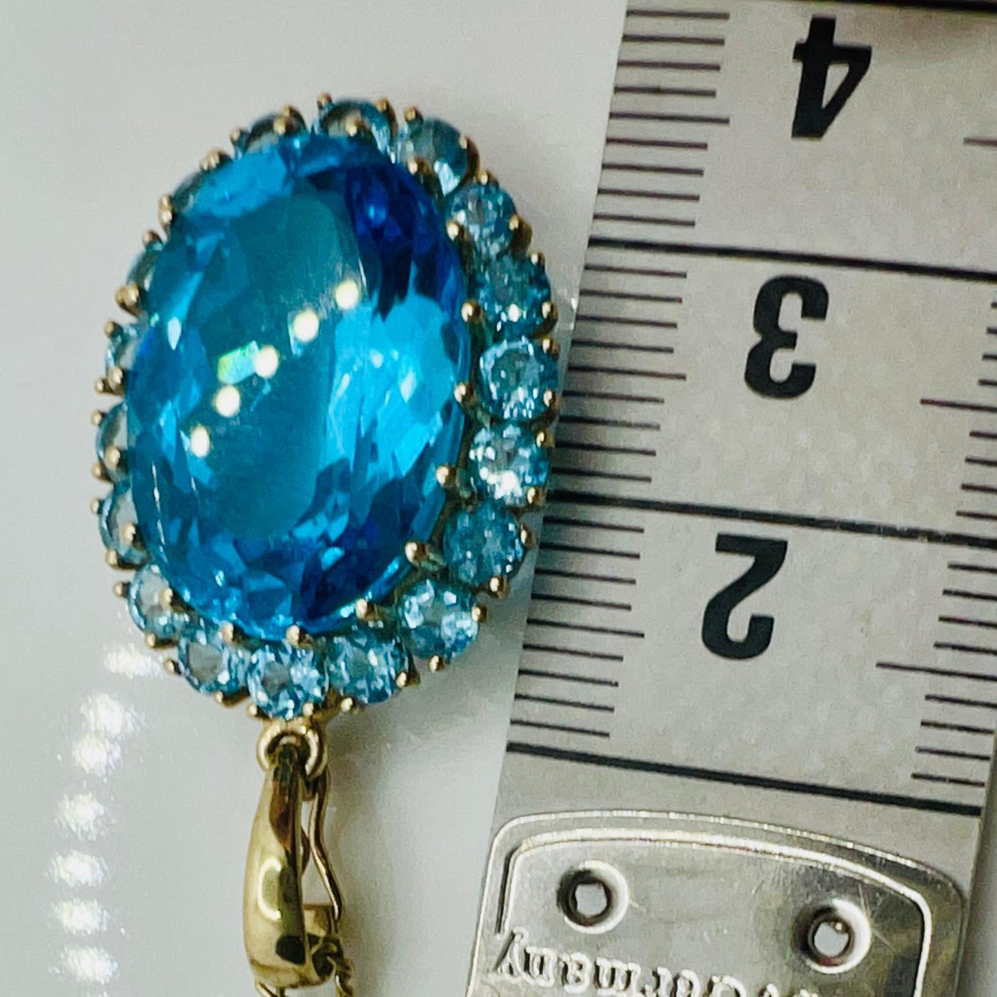 Topaz Anhänger Gold